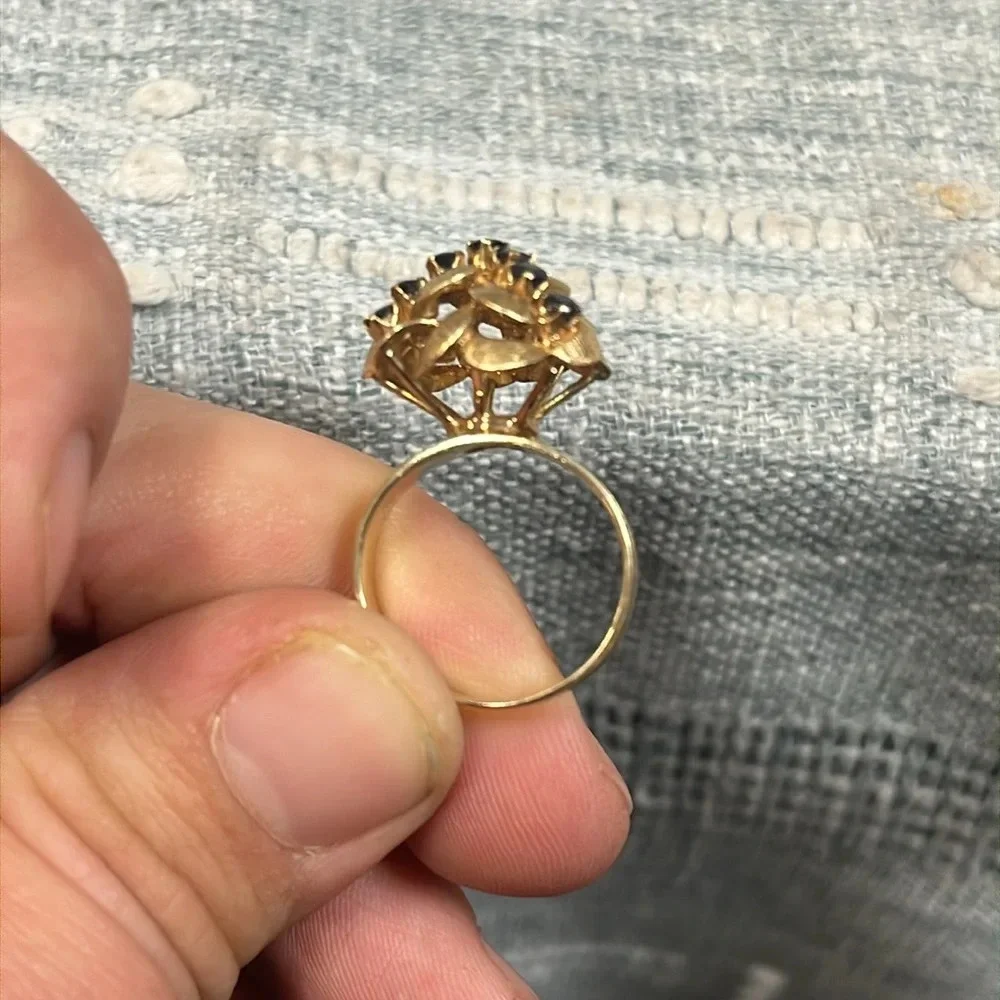 437098 14k YG vintage sapphire ring - Picture 3 of 5